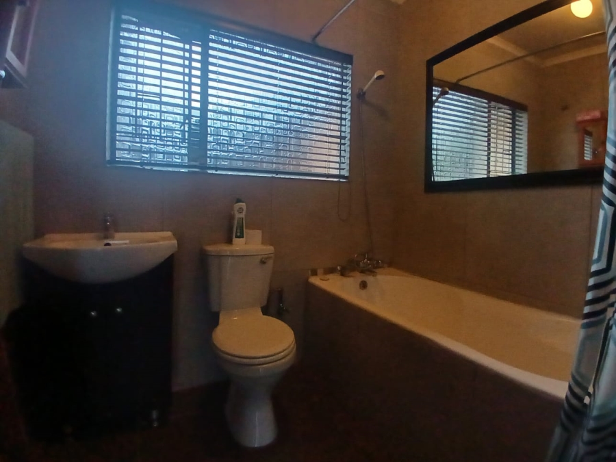 3 Bedroom Property for Sale in Lourenspark North West
